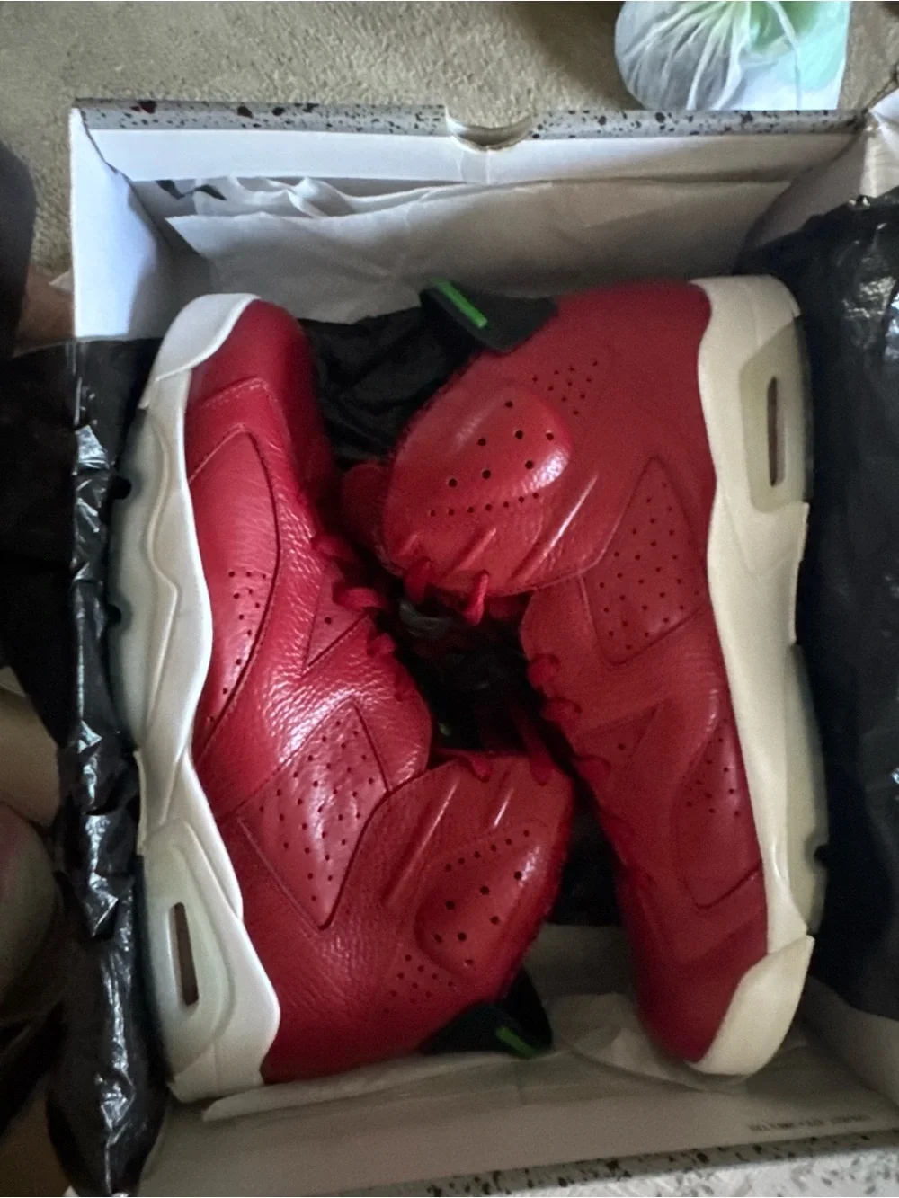 Jordan Men's Red High-Top Athletic Sneakers Retro 6